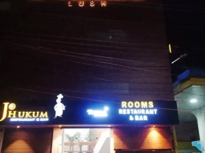 Hotel Mandakini Lush
