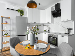 Апартаменты Lalapart Gray stone на 30 этаже небоскреба Савеловский Сити