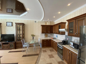 Апартаменты 201 Колхозная 9