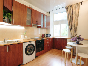 Апартаменты двухкомнатные Live in Karelia в центре у набережной Ленина 3