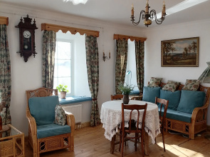 Dom s mezoninom na ozere Seliger Private house
