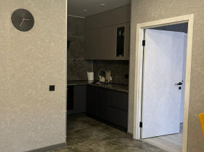 Квартира современная трехкомнатная в Великом Новгороде