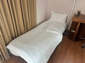 Отель Sacha's Hotel Uno