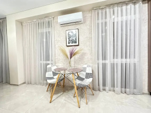 Море квартир с видом на зеленую бамбуковую рощу