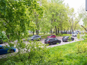 Квартира Просторная Двухкомнатная Natali на метро Пражская