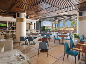 Курортный отель JA The Resort - JA Lake View