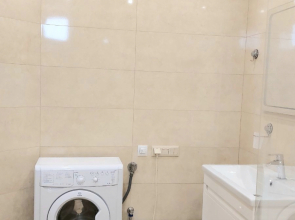 Апартаменты в центре с тремя спальнями на Червякова 55 рядом с парком Победы