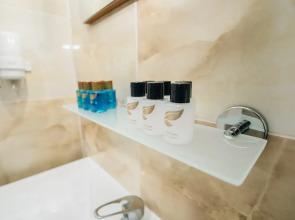 Отель Safran Suites