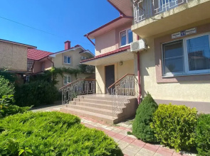 V Siriuse Private house