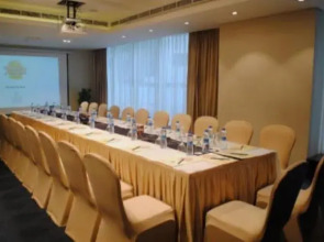 Versailles by Vieras Hotel