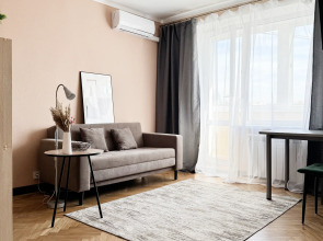 Квартира Светлая с Новым Ремонтом и Кондиционером в Центре у Метро