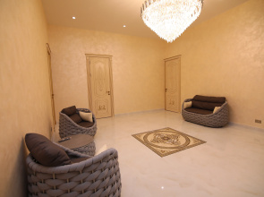 Отель Louvre Home