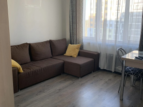 Na Ul Klenovaya 5 Flat