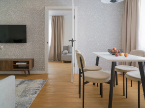 Dve Podushki Na Kozlenskoy 78 Flat