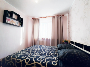 Prostornaya Na Oktyabryskom Prospekte Flat