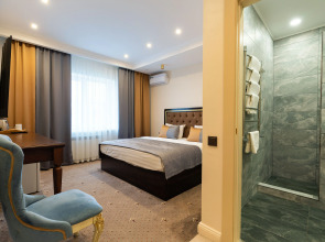 Отель Фараон