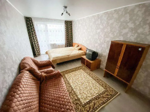 Na Lesnom Proyezde, 6/3 Flat