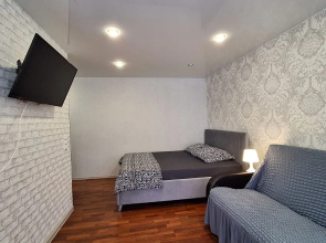 Uray Posutochno Flat