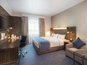 Holiday Inn Express Dubai - Safa Park, an IHG Hotel