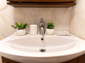 Апартаменты Трёхкомнатные с джакузи на Антона Валека 12