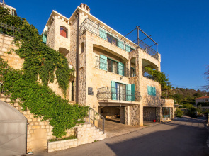 Olive Resort	
