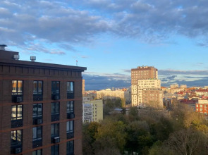 Апартаменты Просторная студия в центре на ул. Горького 23а Сова-Дом