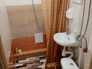 Апартаменты «Стильная мини-студия рядом с Мамаевым курганом»