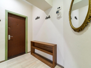 Двухкомнатная Квартира на Интернациональной 13