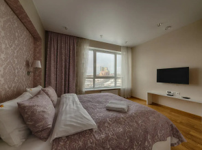 Апартаменты 4-комнатные HomeApart Сторожовская, 6