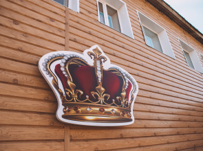 Отель Корона