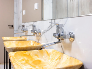 Хостел M&DHost