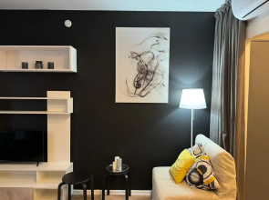 Stilnaya Studiya S Kharakterom Flat