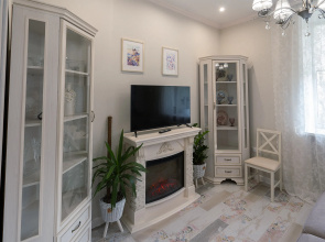 Apartamenty s Kaminom na Nabereznoj Provans