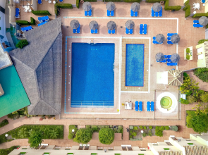 Resort Ramada Hotel & Suites by Wyndham Costa del Sol