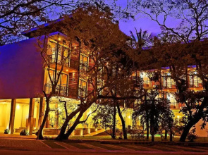 Rain Tree by Oak Ray Hotel