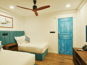 Отель Beach Hotel Dhigurah