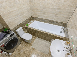 Апартаменты двухкомнатные Stepanenkov на Большевистской 32 на 8 этаже