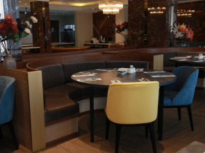 Отель Sofia International