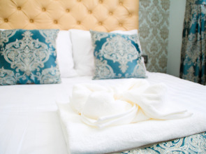 Отель Аристократ