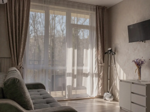 Uyutnaya Dvukhkomnatnaya Kvartira v Sukko Flat