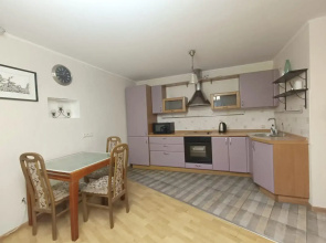 Trekhkomnatnaya s kukhney-gostinoy Flat