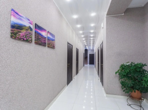 Отель Корона