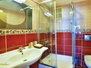 Hotel Grand Emin