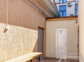 Частный дом с огороженной территорией от посторонних глаз