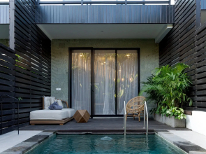 Sunny Village Batu Bolong Lodging house