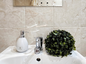 Апартаменты ФлаНск на Крылова 4