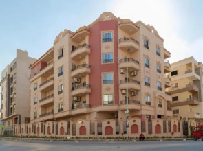 Settle Inn South 90 Apartments