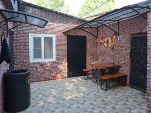 Отель Art House Hotel