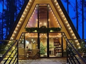 A-Freym C Kaminom I Baney V Sosnovom Lesu Private house