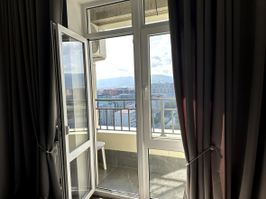 Аппартаменты "Эленика" двухкомнатная квартира в Махачкале с видом на озеро и мечеть